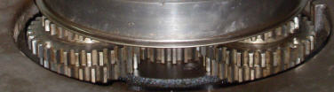 Triple gears mounted on the flywheel Triple gears mounted on the flywheel