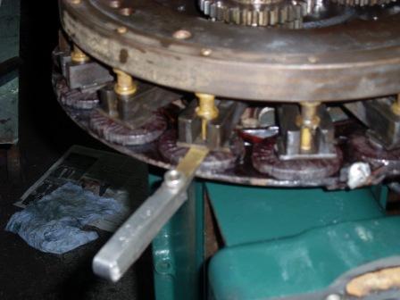 Magneto magnet over coil clearance Magneto magnet over coil clearance