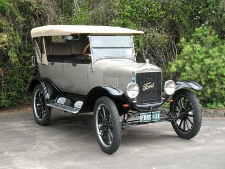 1924 Tourer owned by Alan Bennett of South Australia 1924 Tourer owned by Alan Bennett of South Australia