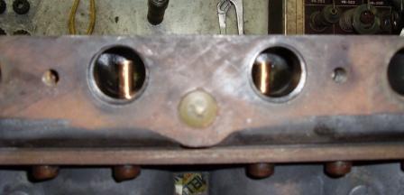 The fitted Klines as seen through the valve port The fitted Klines as seen through the valve port